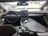 Photo 5 - Toyota Avalon