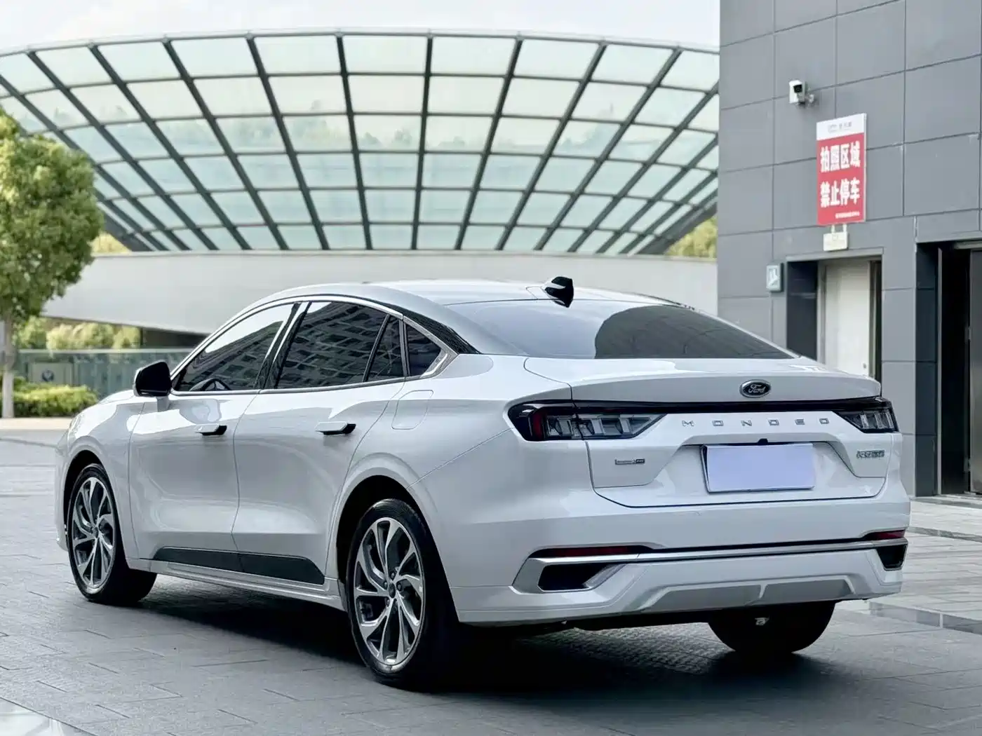 FORD MONDEO