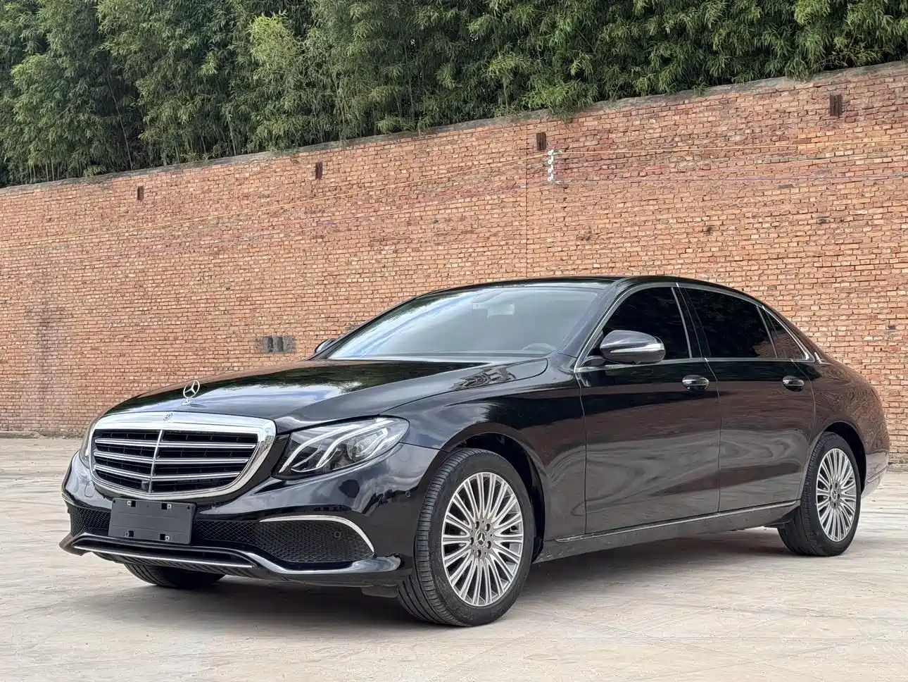 Mercedes-Benz E-Class 2019 E 300 L Luxury