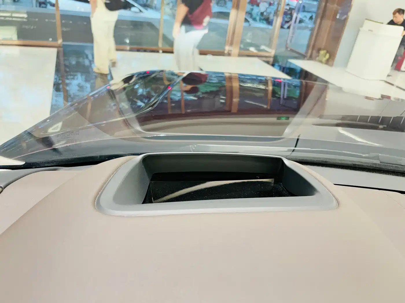 Land Rover Range Rover 2019 3.0 SCV6 Heritage Edition фото 13
