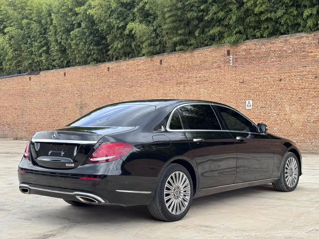 Mercedes-Benz E-Class 2019 E 300 L Luxury фото 10