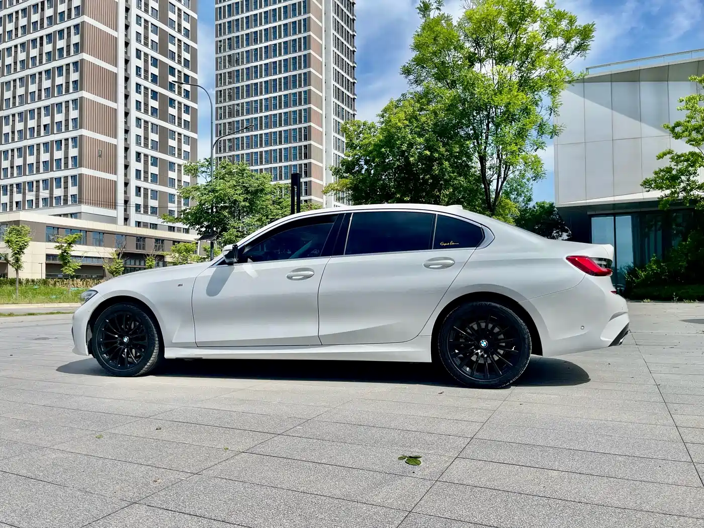 BMW 3 Series 2021 325Li M Sport Package фото 24