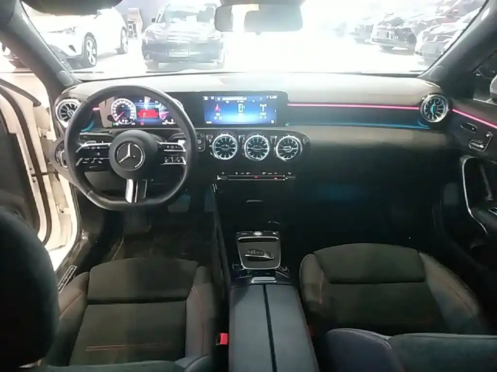 Mercedes-Benz A-Class 2024 2024 Facelift A 200 L Fashion