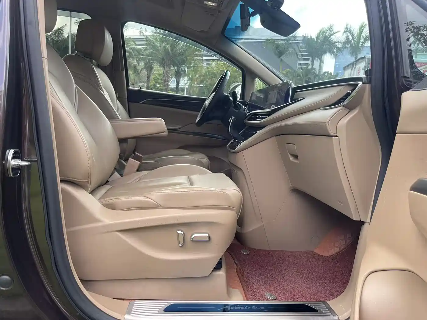 Buick GL8 2020 Model ES Landglory 653T Premium фото 12