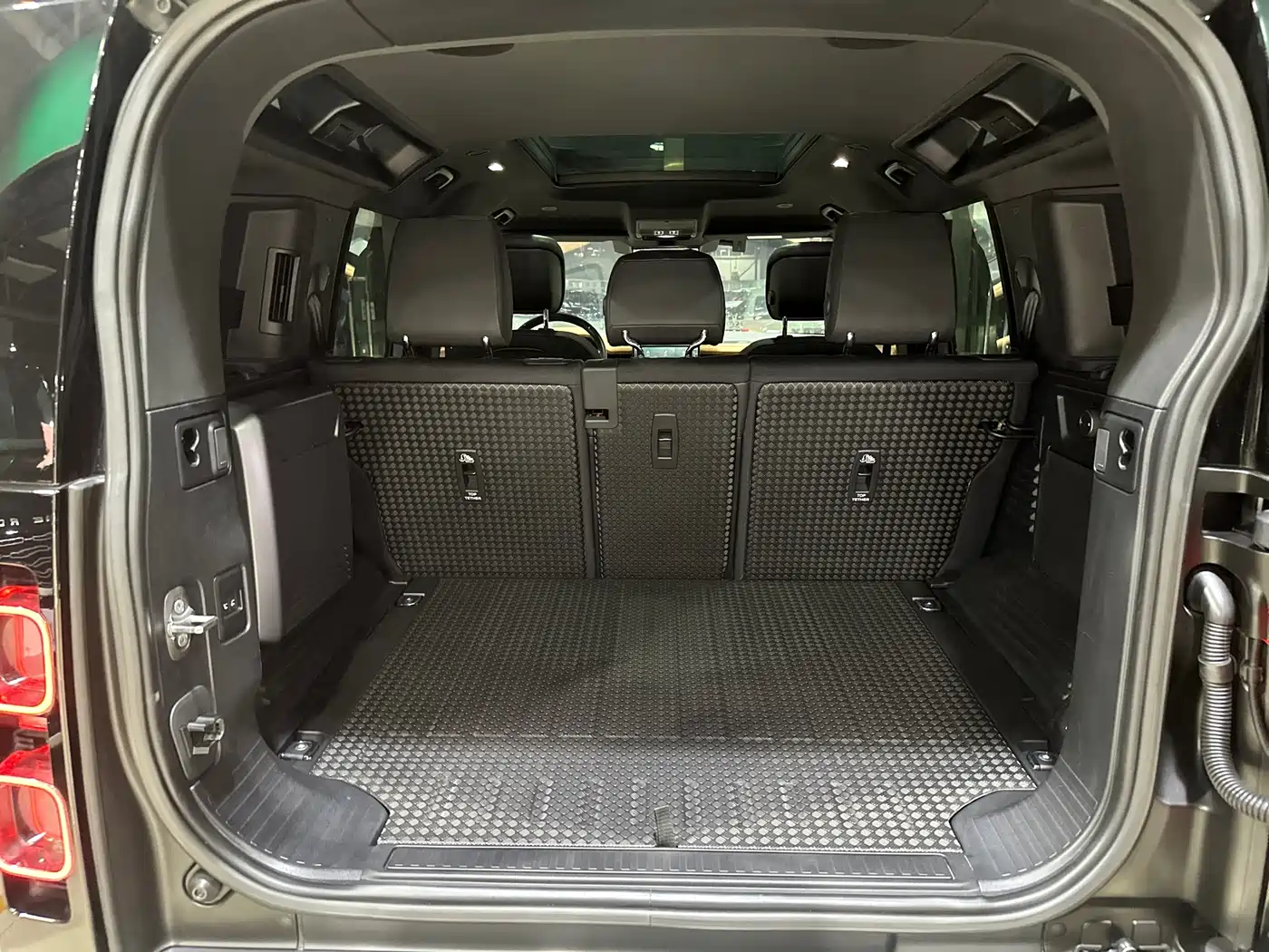 Land Rover Defender 2022 110 P400 X фото 50