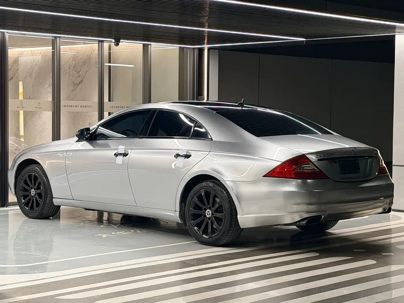 Mercedes-Benz CLS 2009 CLS 300 фото 25