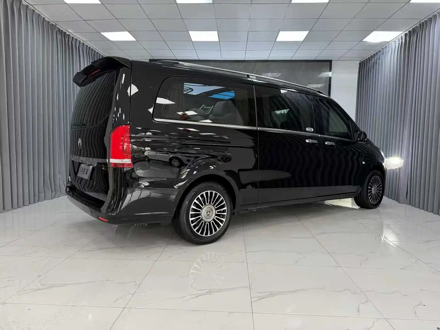 Mercedes-Benz Vito 2021 2.0T Elite 7-Seater фото 6
