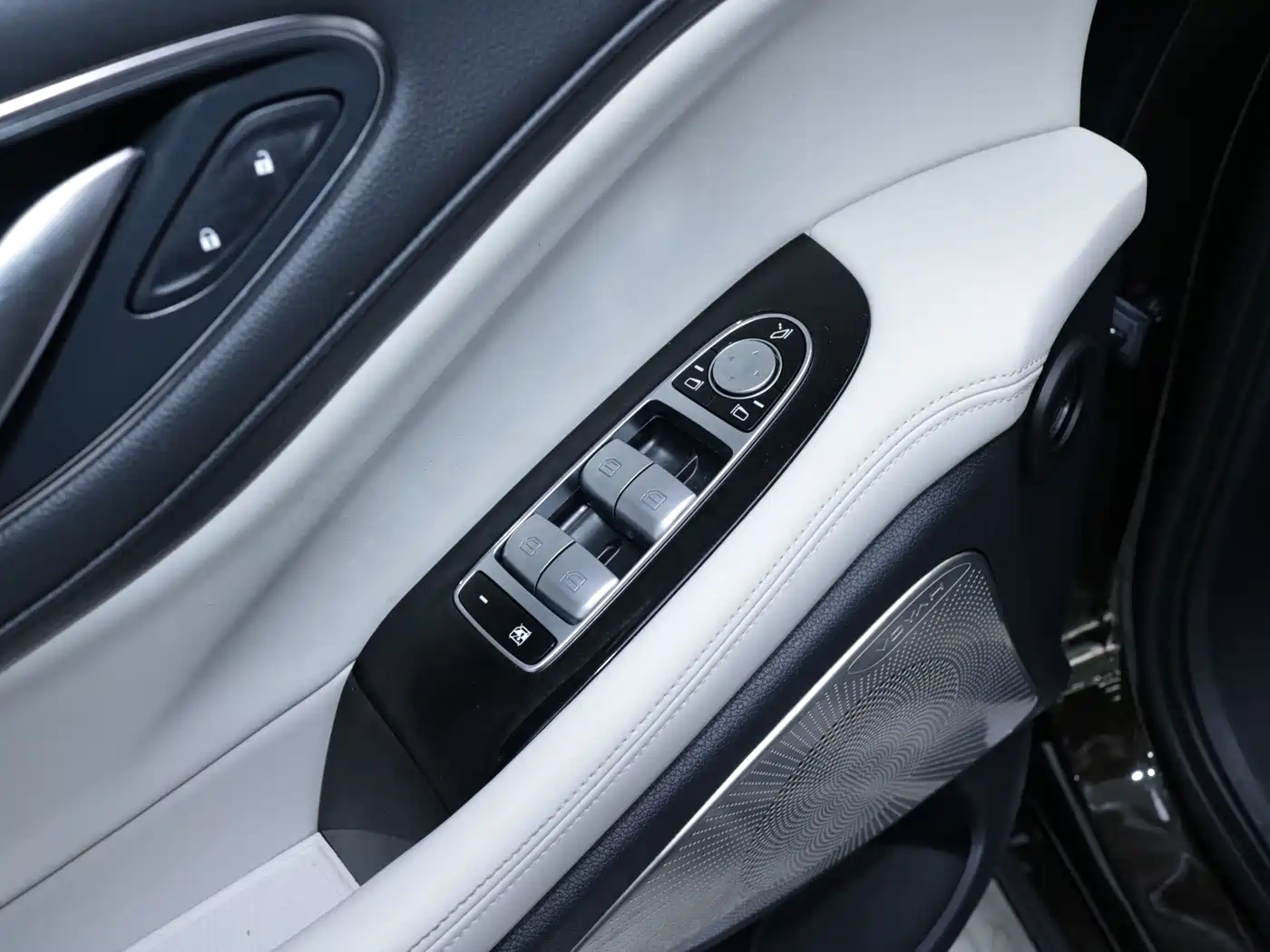 Voyah Auto Voyah Dreamer 2025 PHEV 4WD Kunpeng Premium Edition фото 9