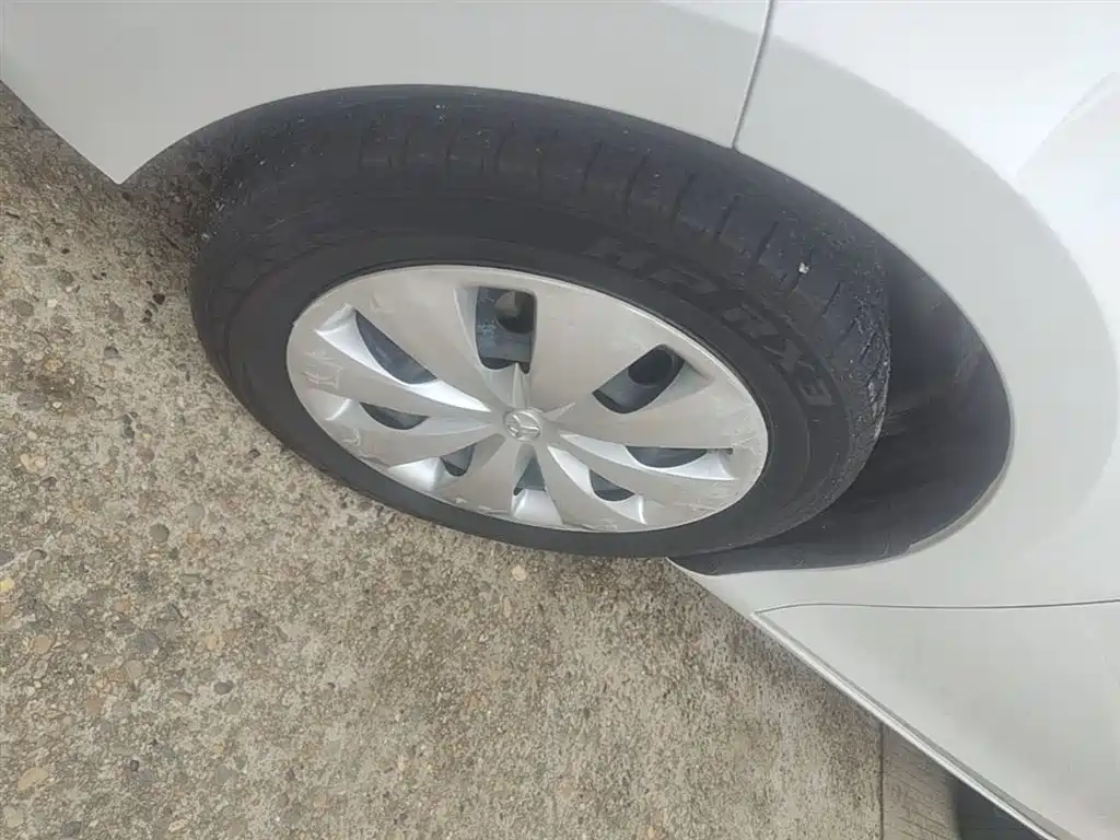 Toyota YARiS L Zhi Xuan 2015 1.5E Auto Charming Edition фото 22