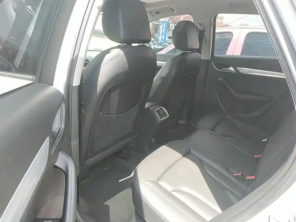 Audi Q3 2015 35 TFSI Comfort фото 17