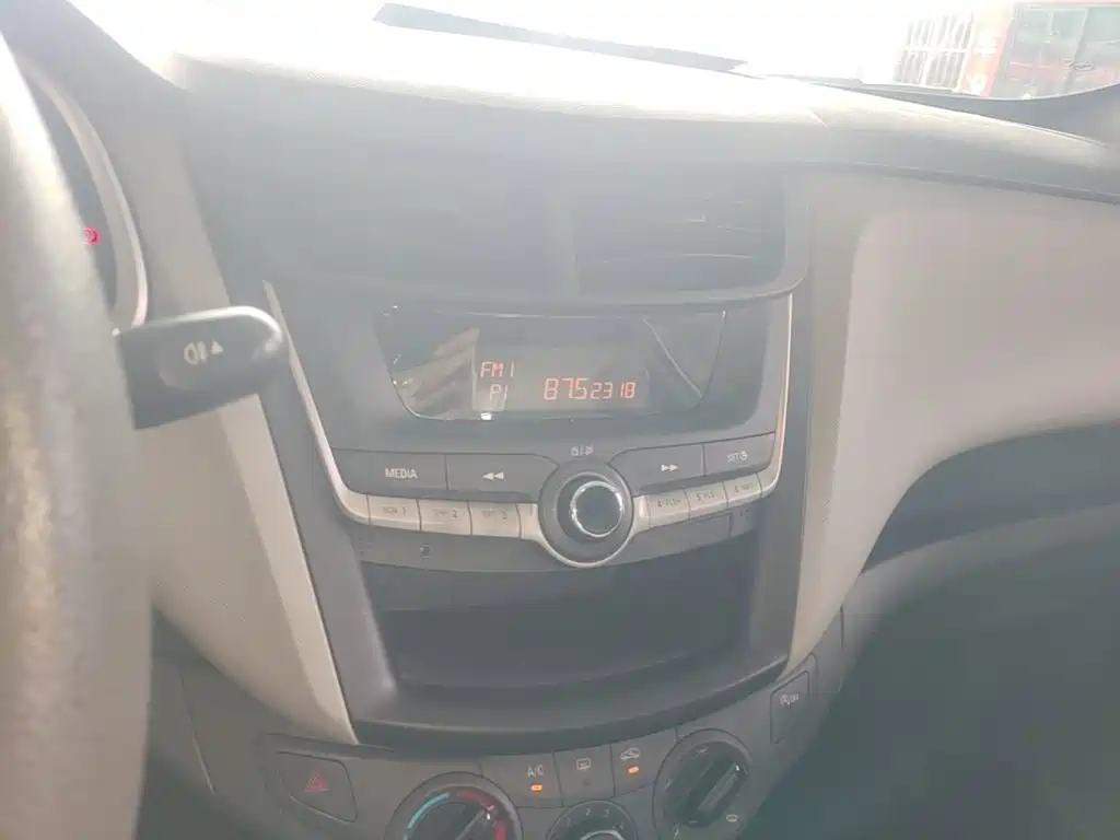 Chevrolet Sail 2017 2015 Sail 3 1.3L AMT Ideal Edition
