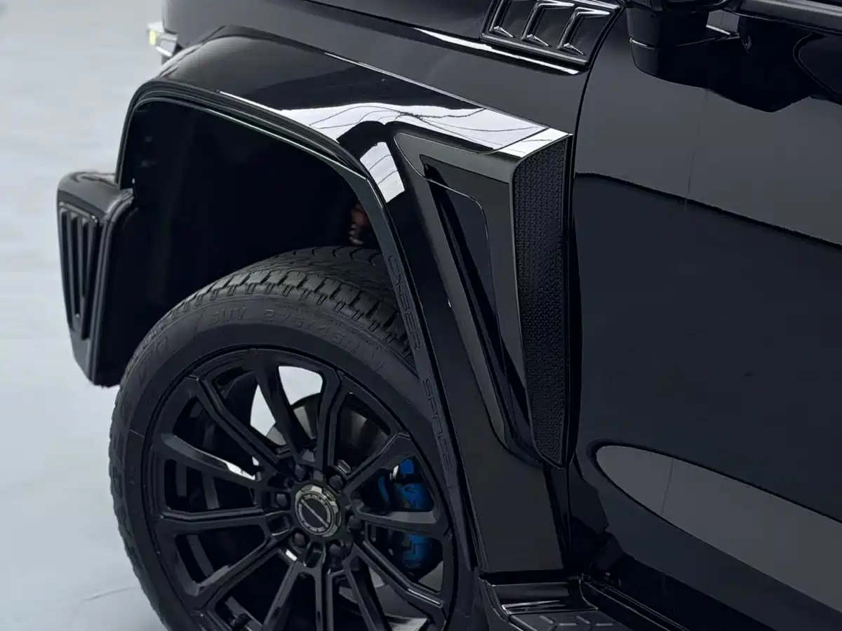 Crossboundary Auto Co-created Tank 300 2023 2.0T Cyber Knight фото 15