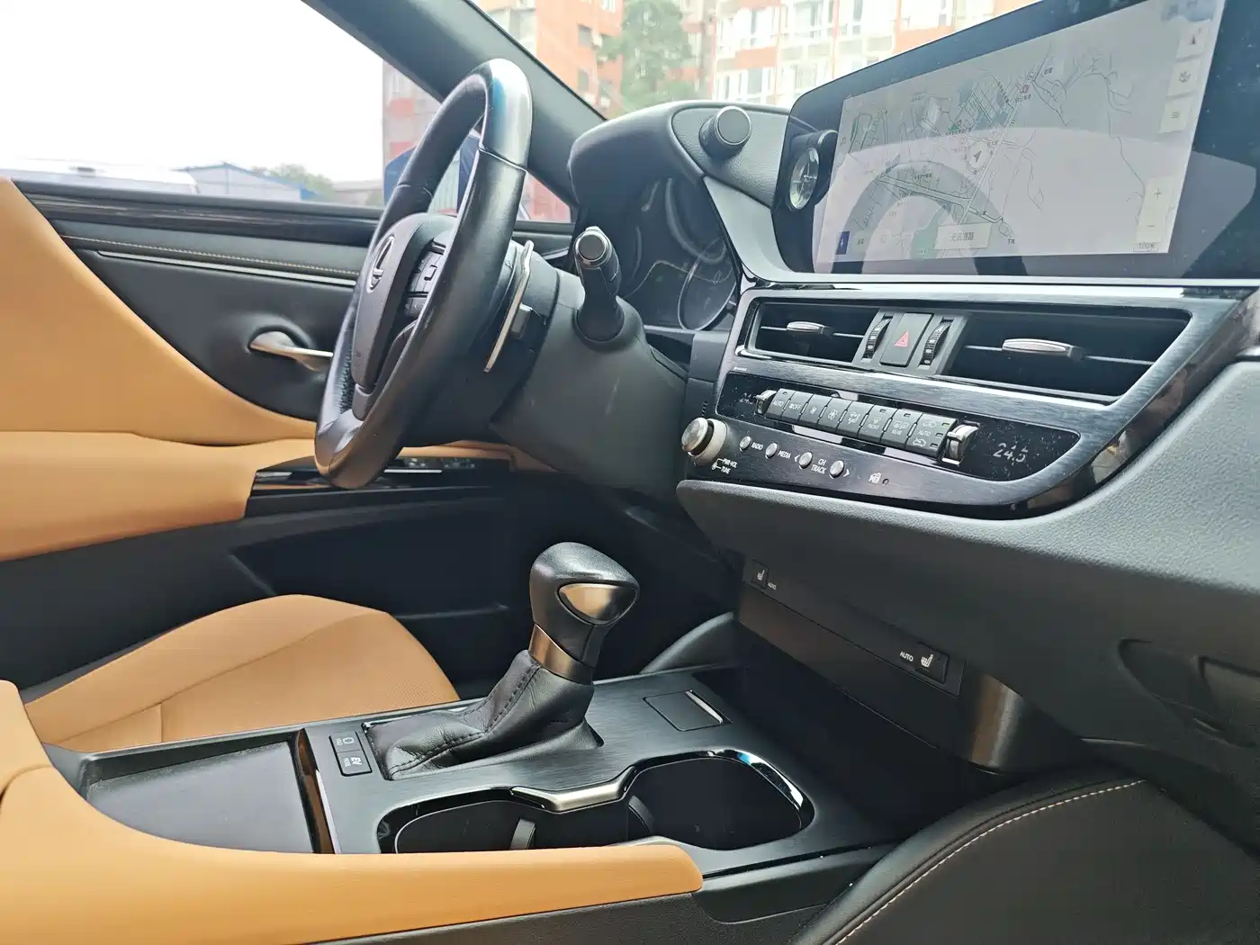 Lexus ES 2022 300h Excellence Edition фото 16