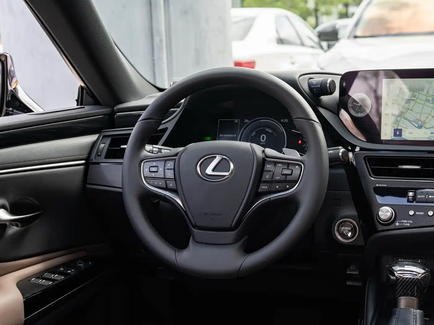 Lexus ES 2022 300h Ultimate Edition фото 13