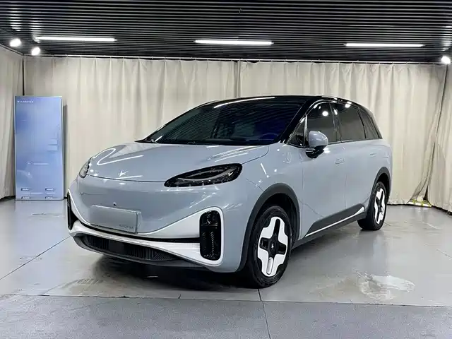  ARCFOX Arcfox Koala 2023 Family Edition Pro