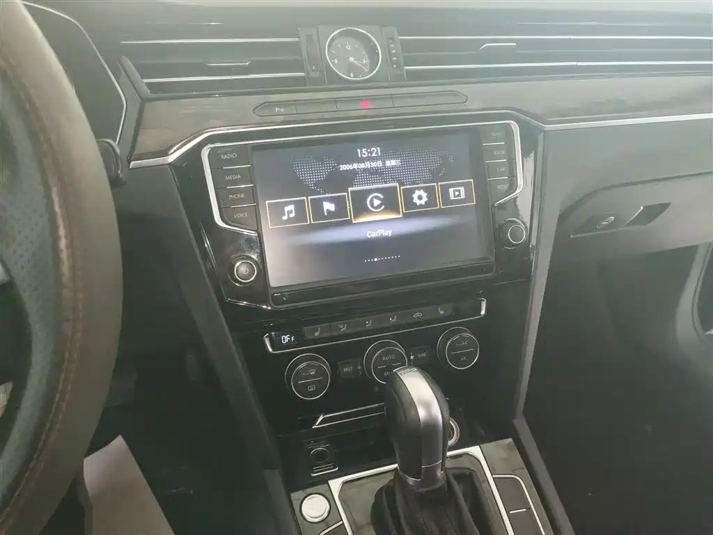 Volkswagen Magotan 2017 330TSI DSG Luxury фото 13