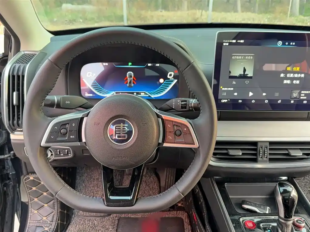 BYD Tang 2018 2.0T Automatic Smart Connection Honor Edition 7-Seater China V фото 23