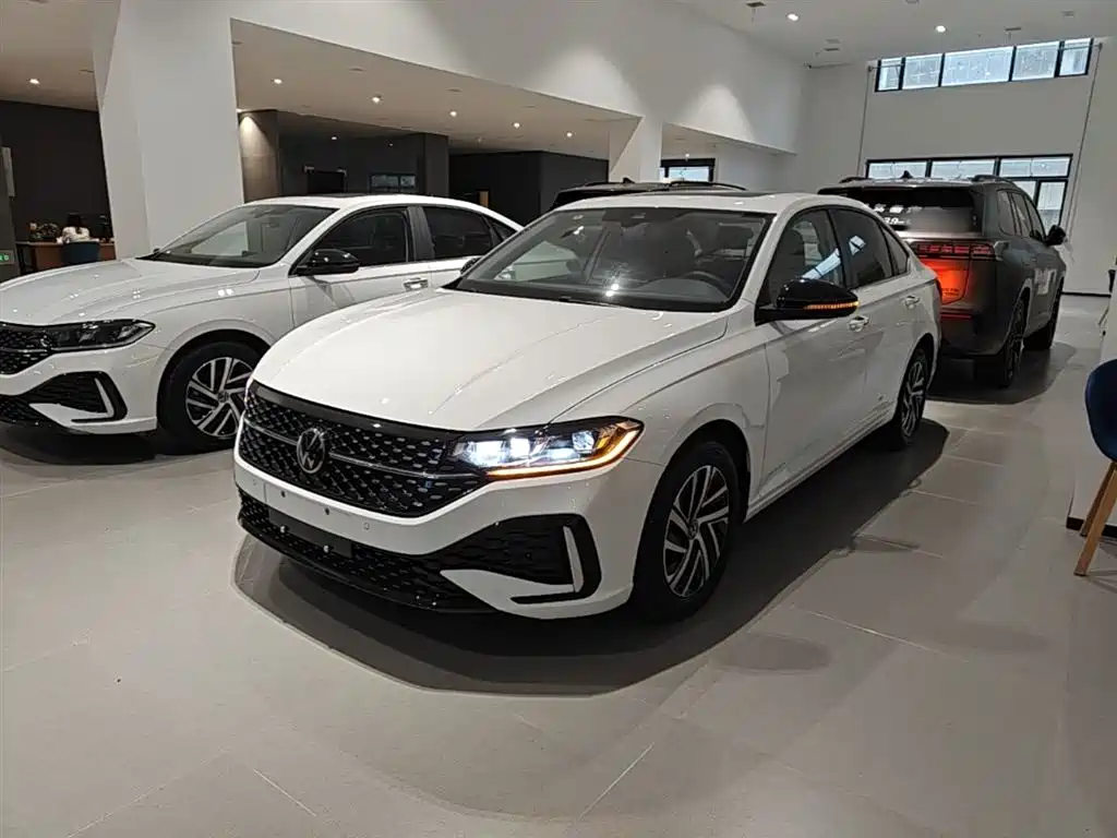 Volkswagen Lavida 2024 Model 300TSI DSG Starlight Leading Edition