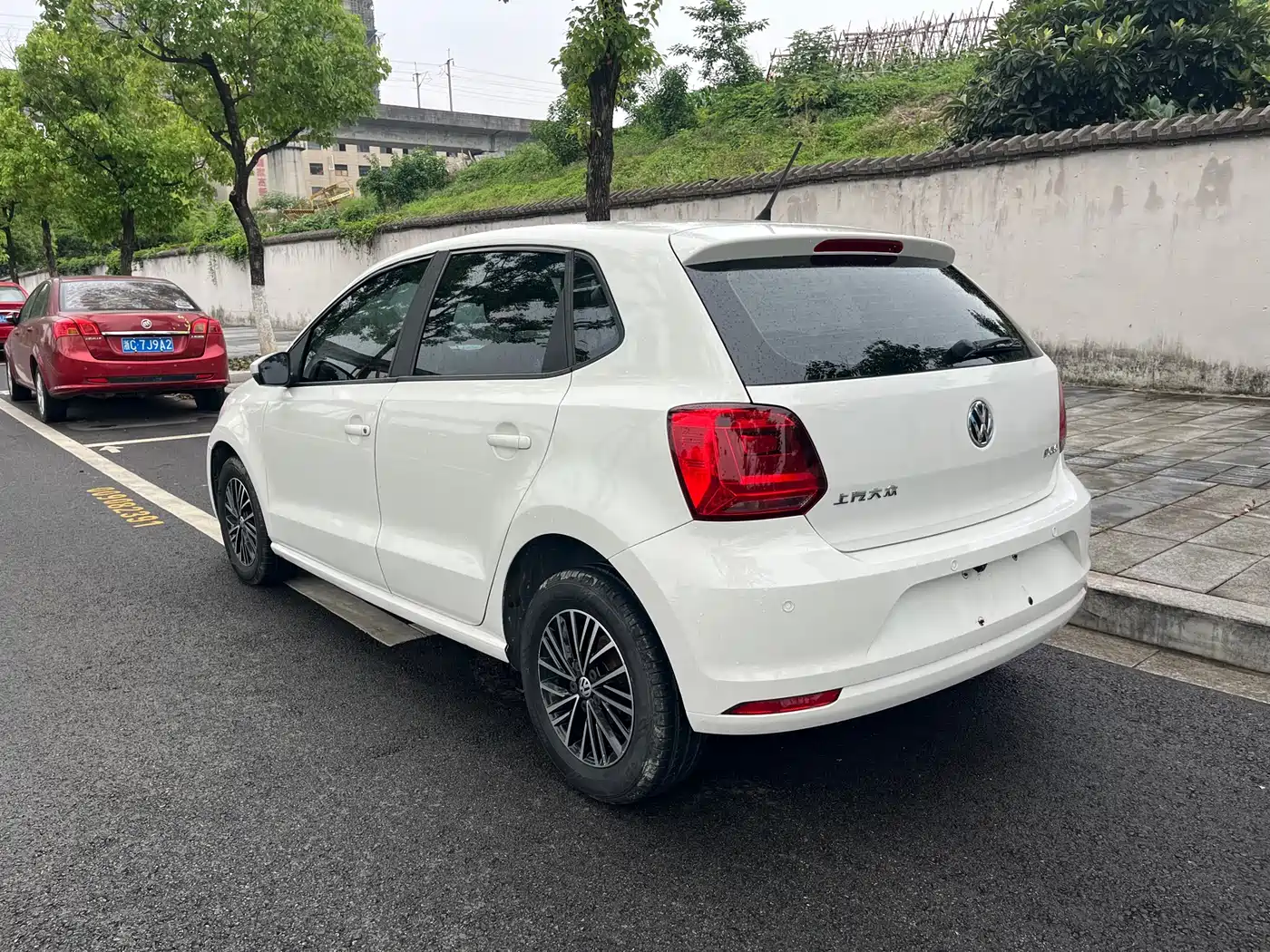 Volkswagen Polo 2016 1.4L Automatic Trend фото 9