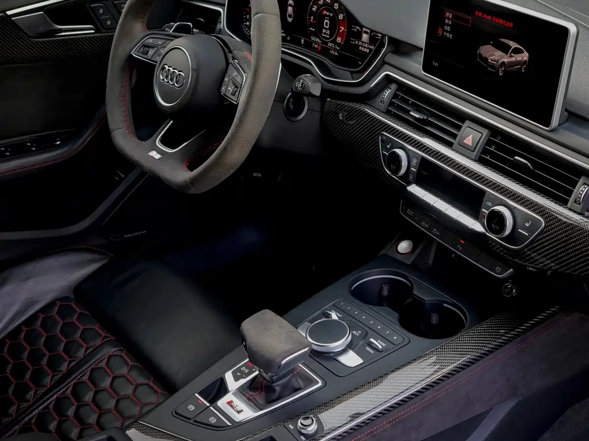 صورة 5 - Audi RS 5