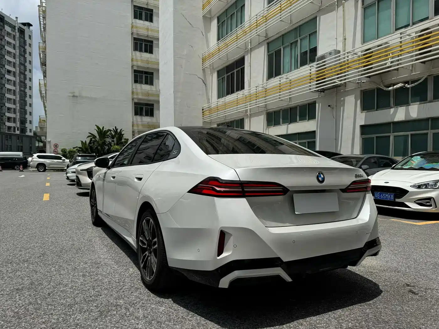 BMW 5-SERIES