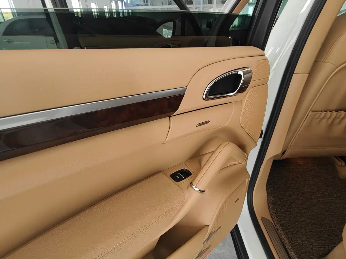 Porsche Cayenne 2011 Cayenne S 4.8L фото 10