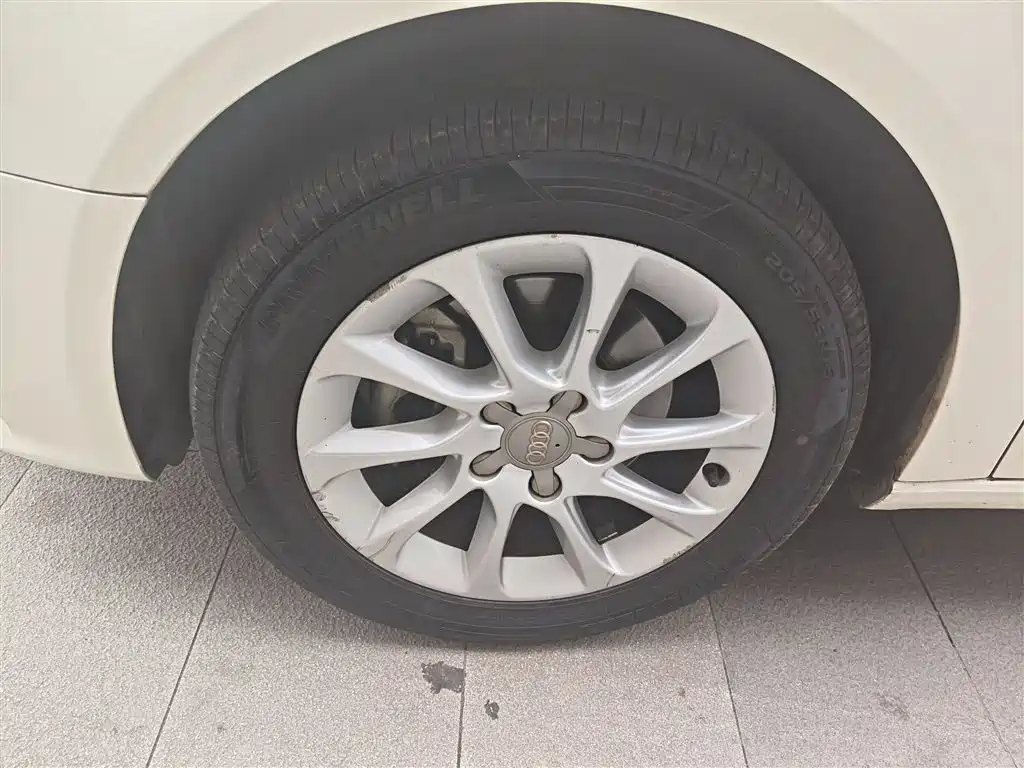 Audi A3 2014 Sportback 35 TFSI Automatic Fashion фото 23