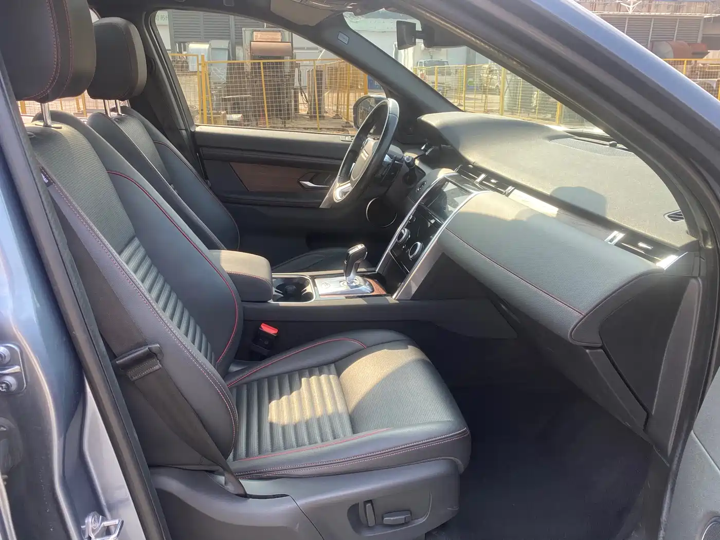 Land Rover Discovery Sport 2020 249PS R-Dynamic Performance фото 13