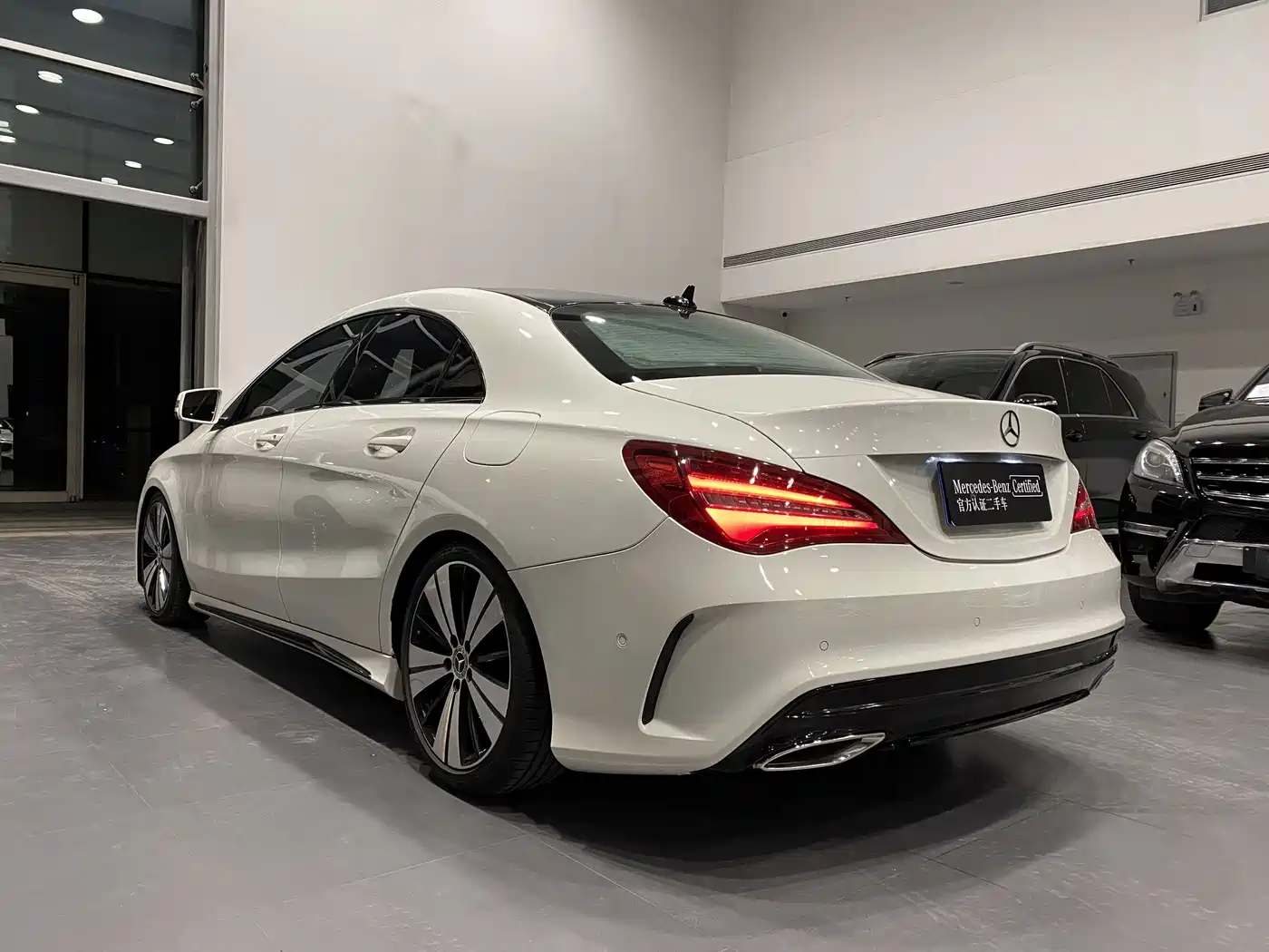 MERCEDES-BENZ CLA