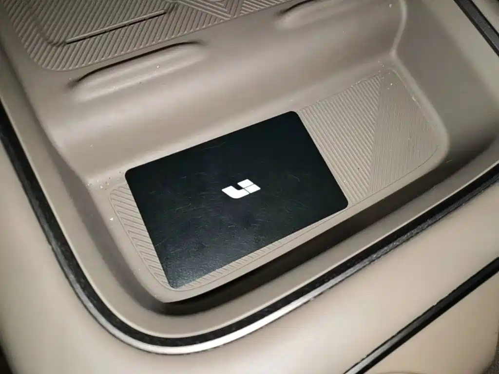 Photo 9 - Li Auto i6
