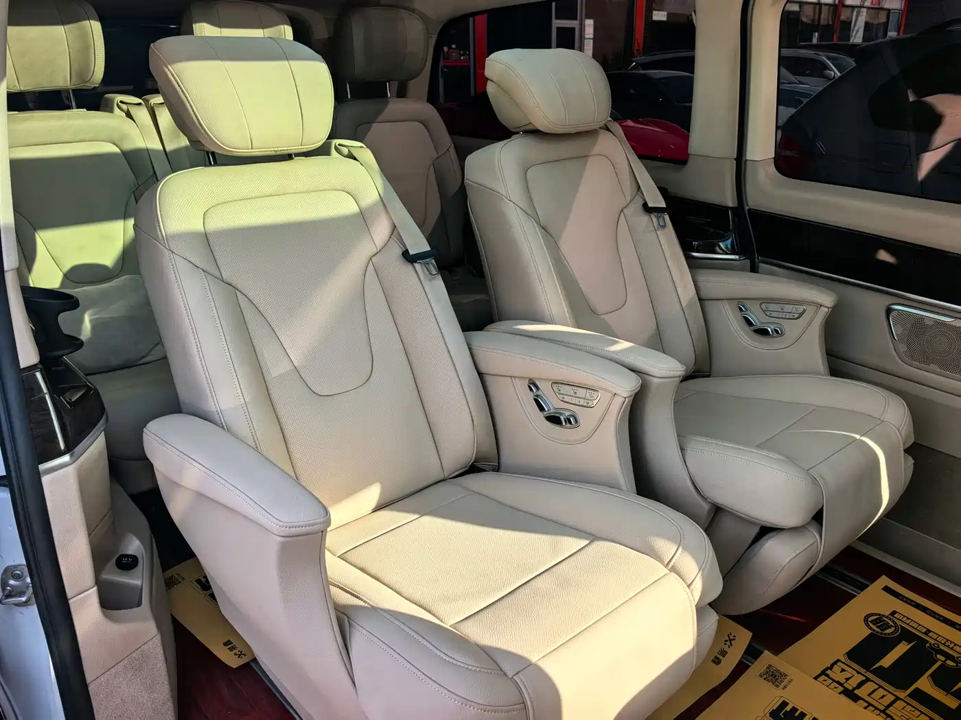 Mercedes-Benz V-Class 2016 V 260 L Premium Long фото 16