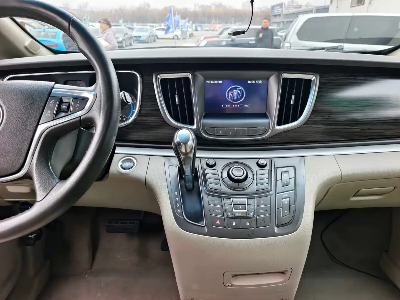 Buick GL8 2011 3.0L XT Luxury Business Flagship фото 10