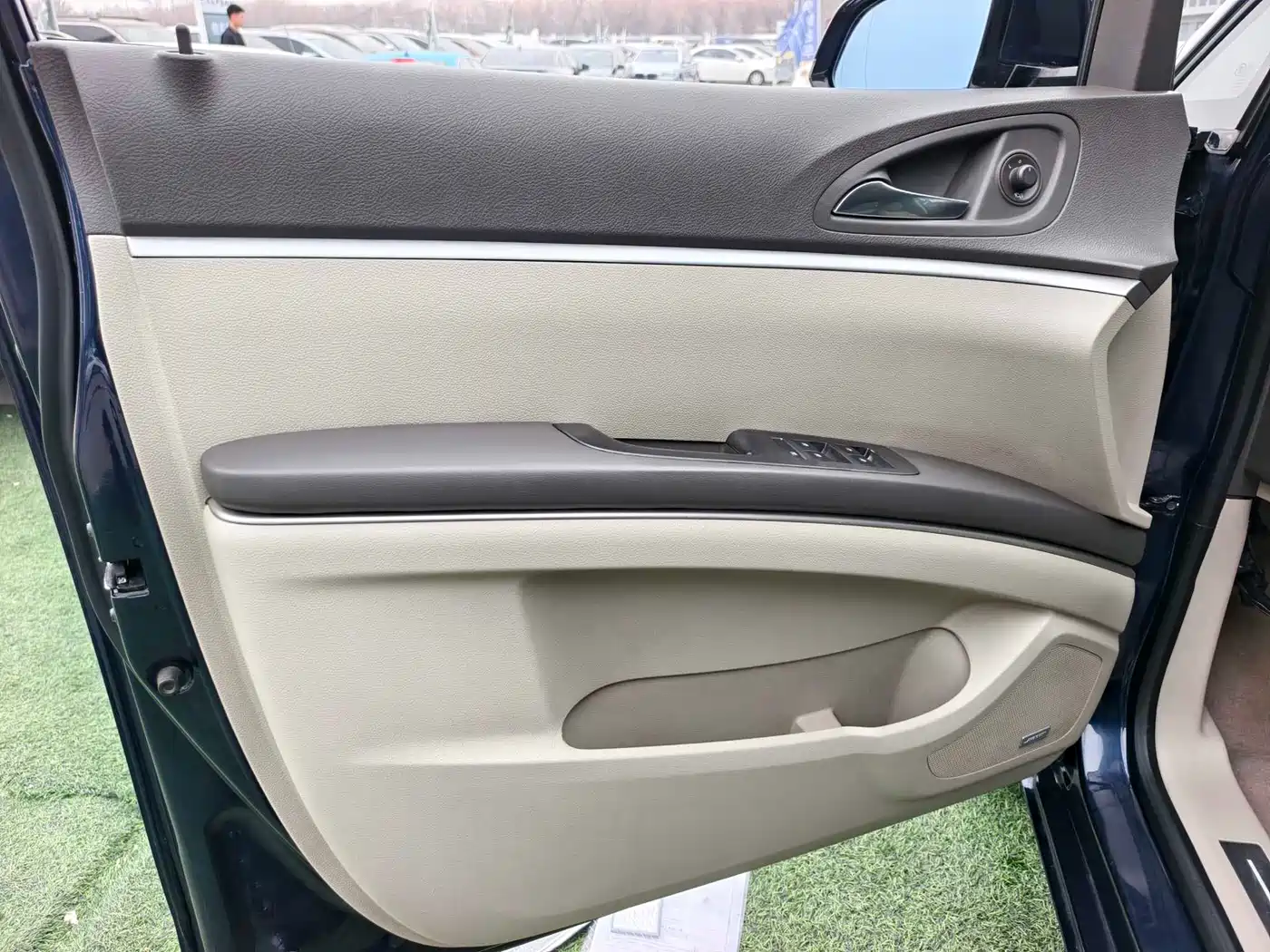 Buick GL8 2011 3.0L XT Luxury Business Flagship фото 7