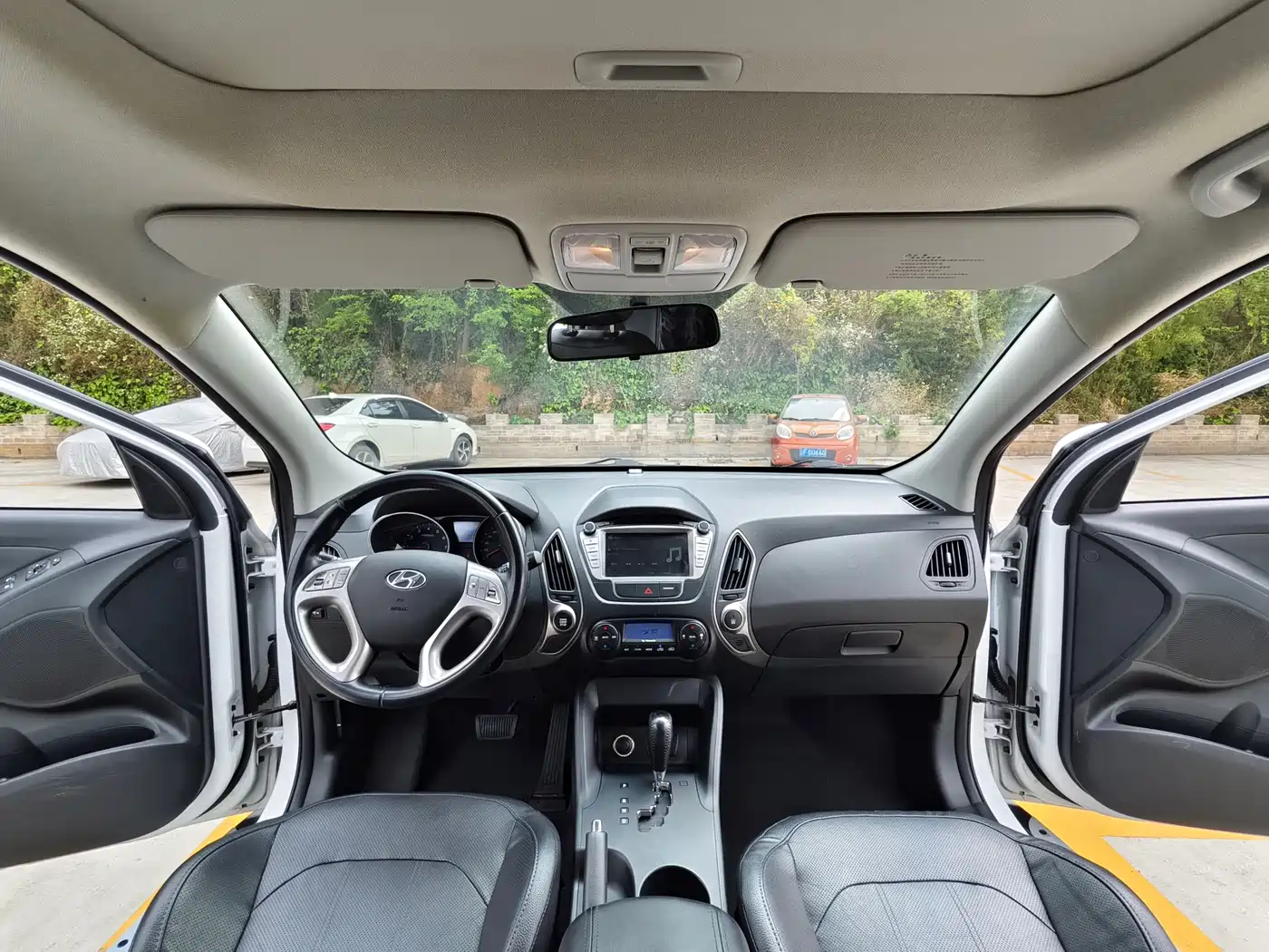 Hyundai Beijing Hyundai ix35 2015 2.0L Automatic 2WD Smart Type China IV фото 19
