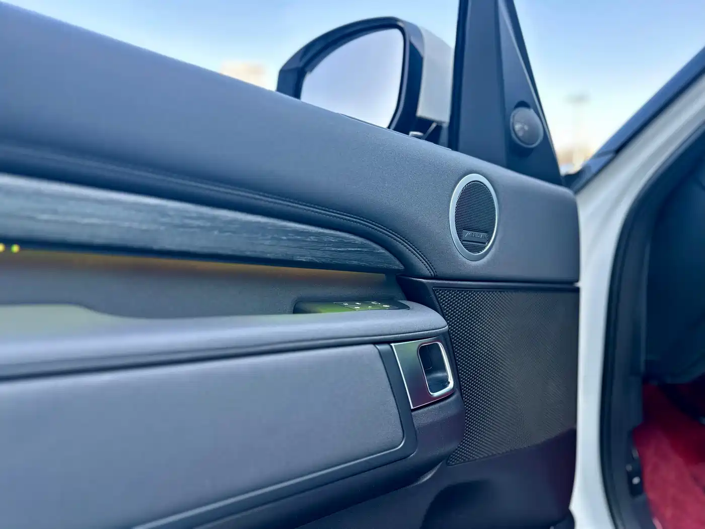 Land Rover Discovery 2018 3.0 SC V6 HSE фото 7