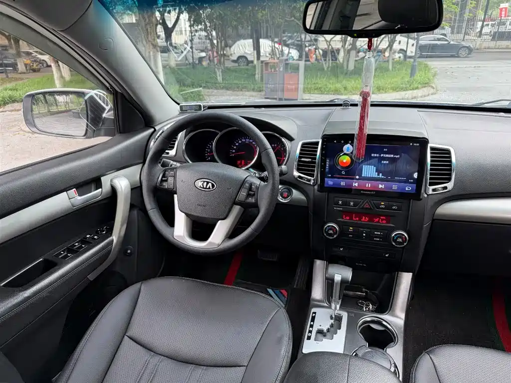 Kia Sorento 2012 2.2T Diesel Luxury Edition фото 8