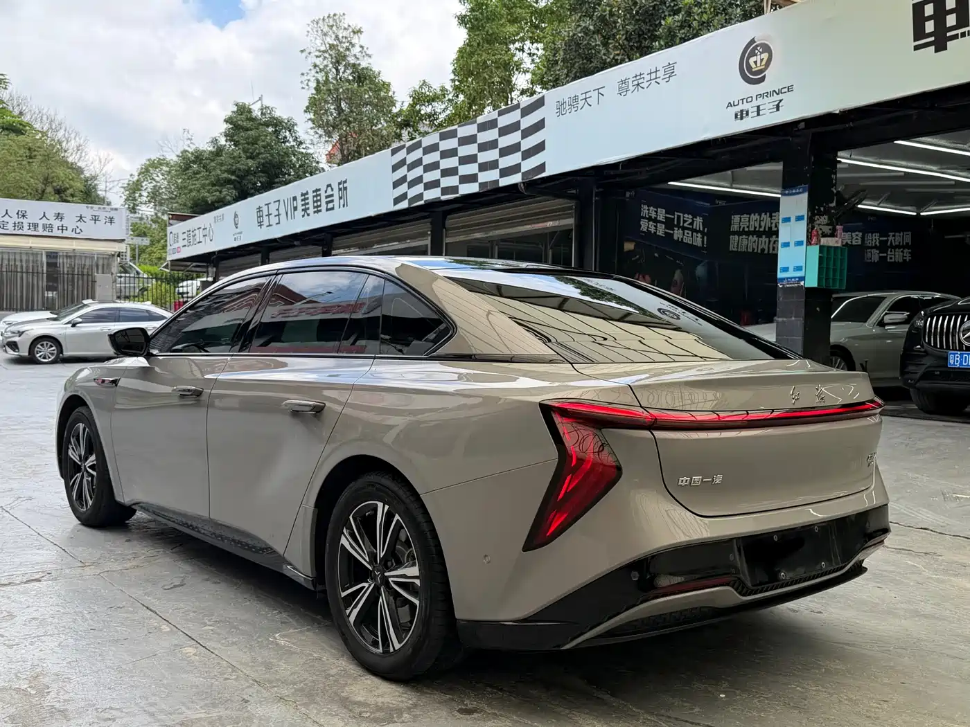 Hongqi EH7 2024 690 Pro фото 7