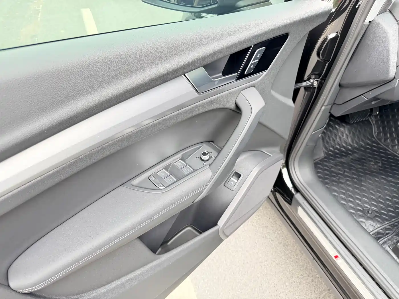 Audi Q5L 2025 40 TFSI Fashion Dynamic фото 10