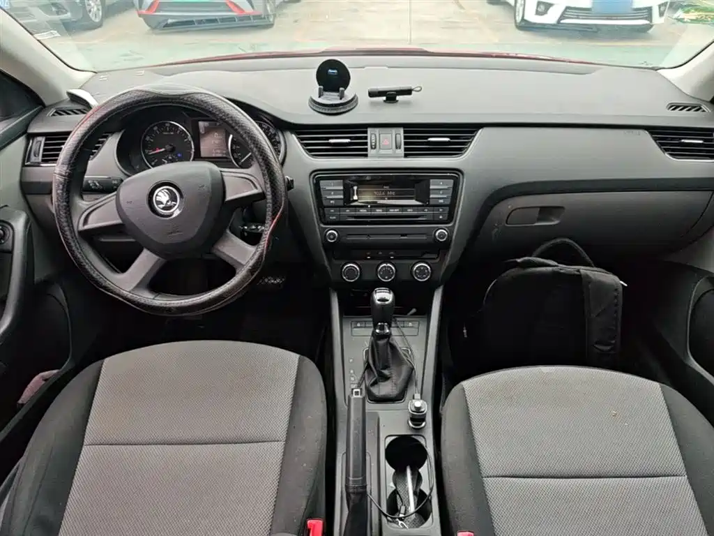 Škoda Octavia 2015 1.6L Automatic逸致版 фото 10