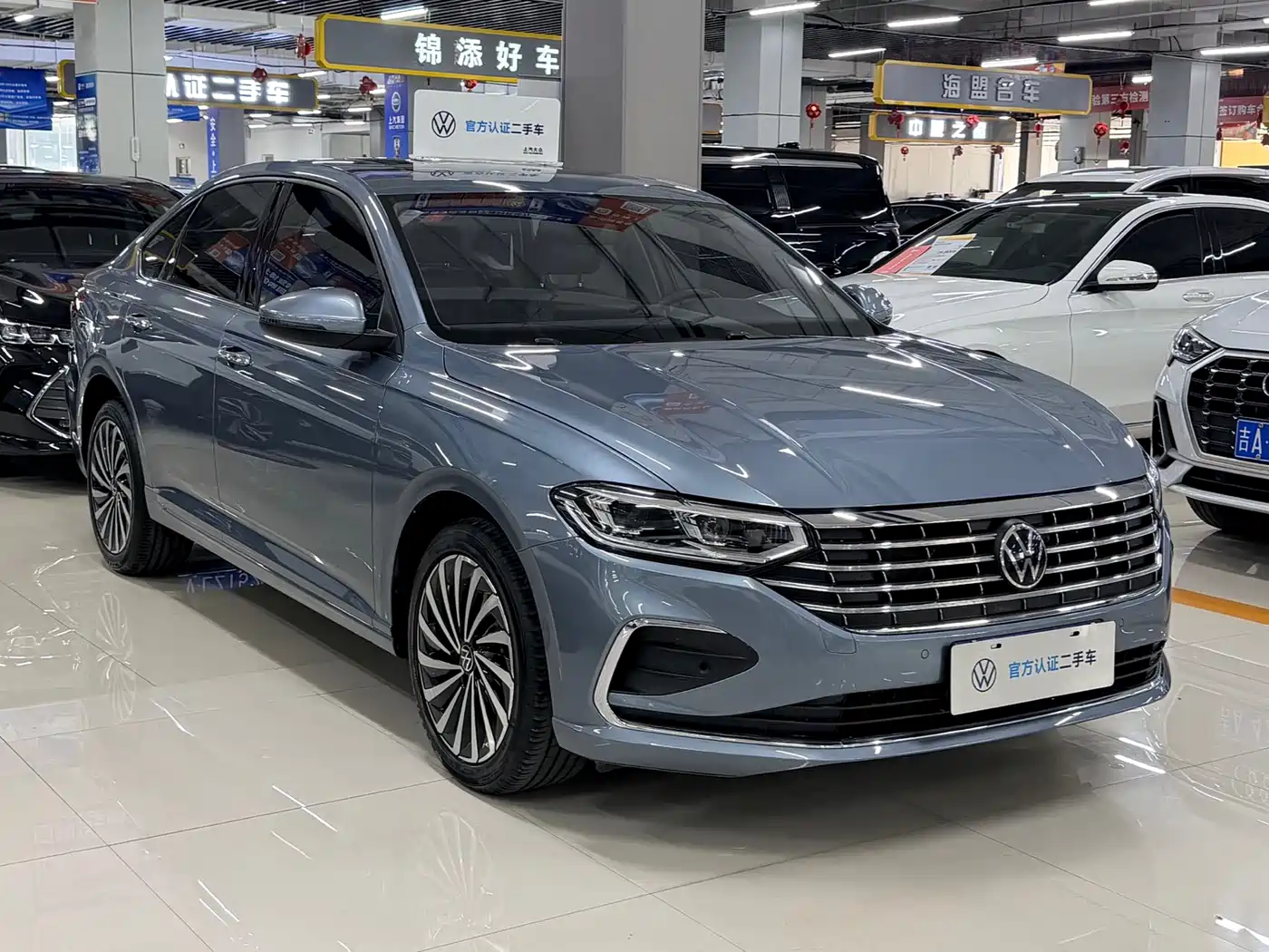 Volkswagen Lavida 2023 Model 280TSI DSG Eternal Edition фото 3
