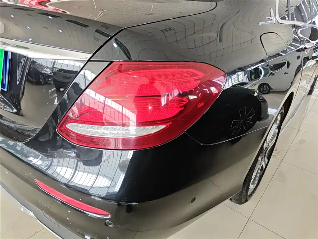 Mercedes-Benz E-Class 2016 E 300 L Sport Fashion Type фото 8