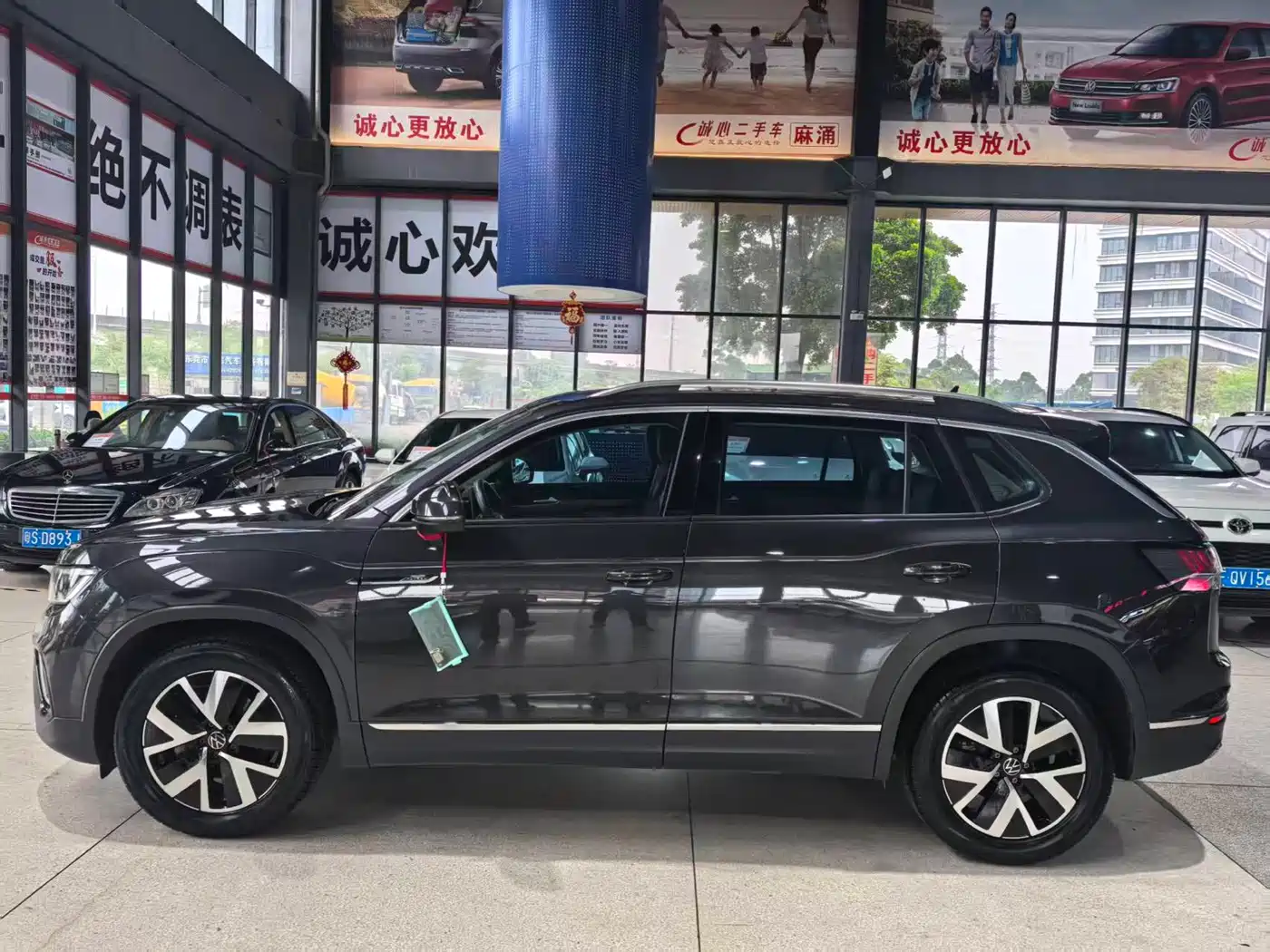 Volkswagen Tayron 2023 330TSI 2WD Luxury Plus Advanced Edition фото 3