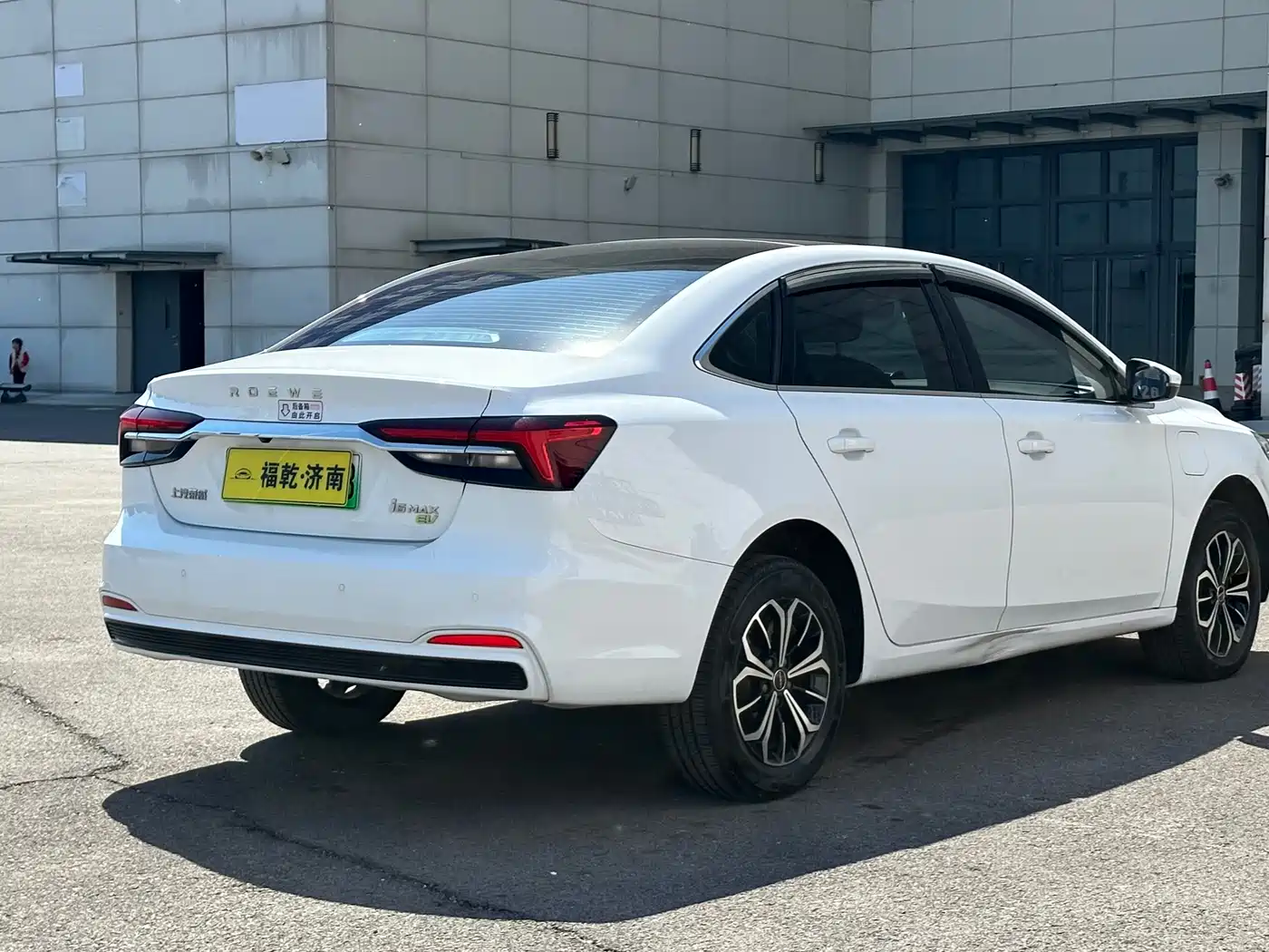 ROEWE I6 MAX NEW ENERGY