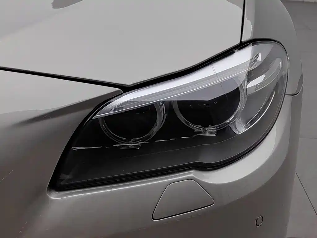 Photo 7 - BMW 5 Series