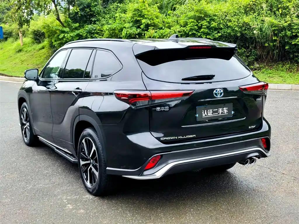Toyota Crown Kluger 2023 2.5L HEV AWD Premium Edition фото 5