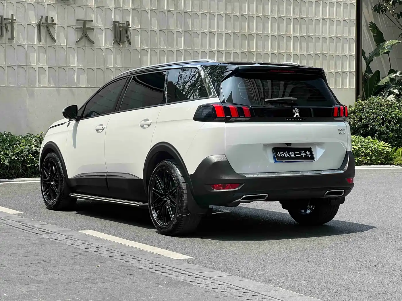 Peugeot 5008 2021 360THP 5-seater Performance Edition фото 4