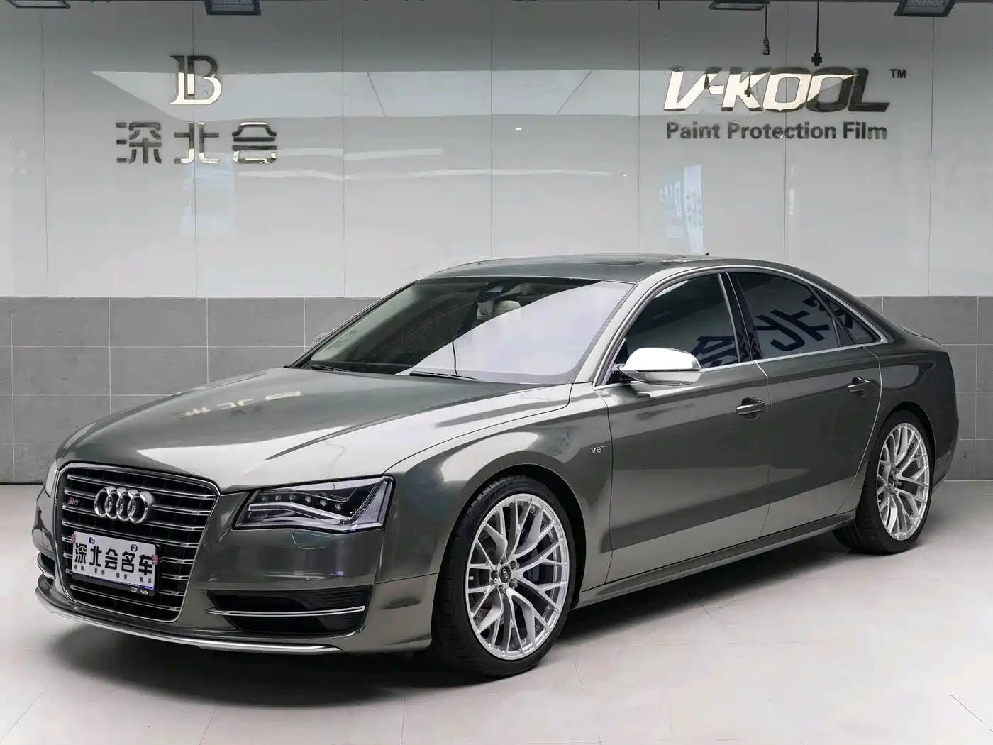 2014 Audi S8