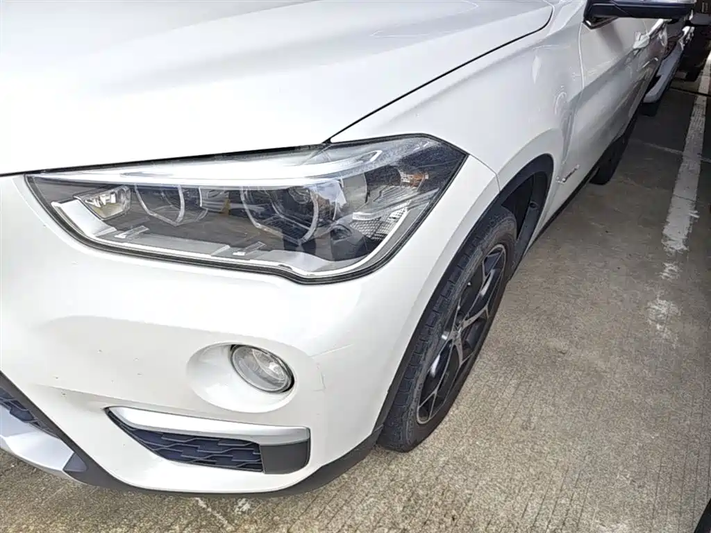 BMW X1 2018 sDrive18Li Premium Model фото 24