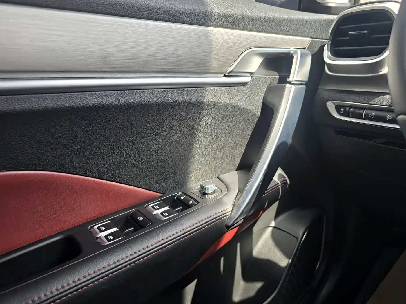 GEELY AUTOMOBILE BINYUE