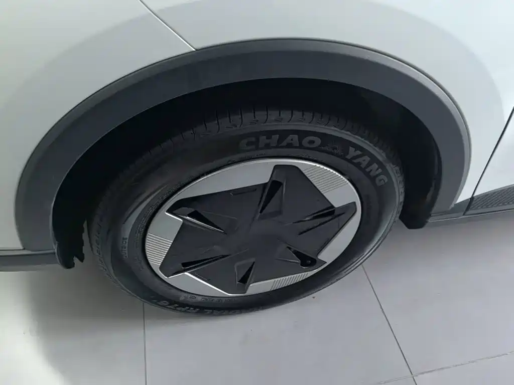 Фото 23 - Geely Geometry E Firefly